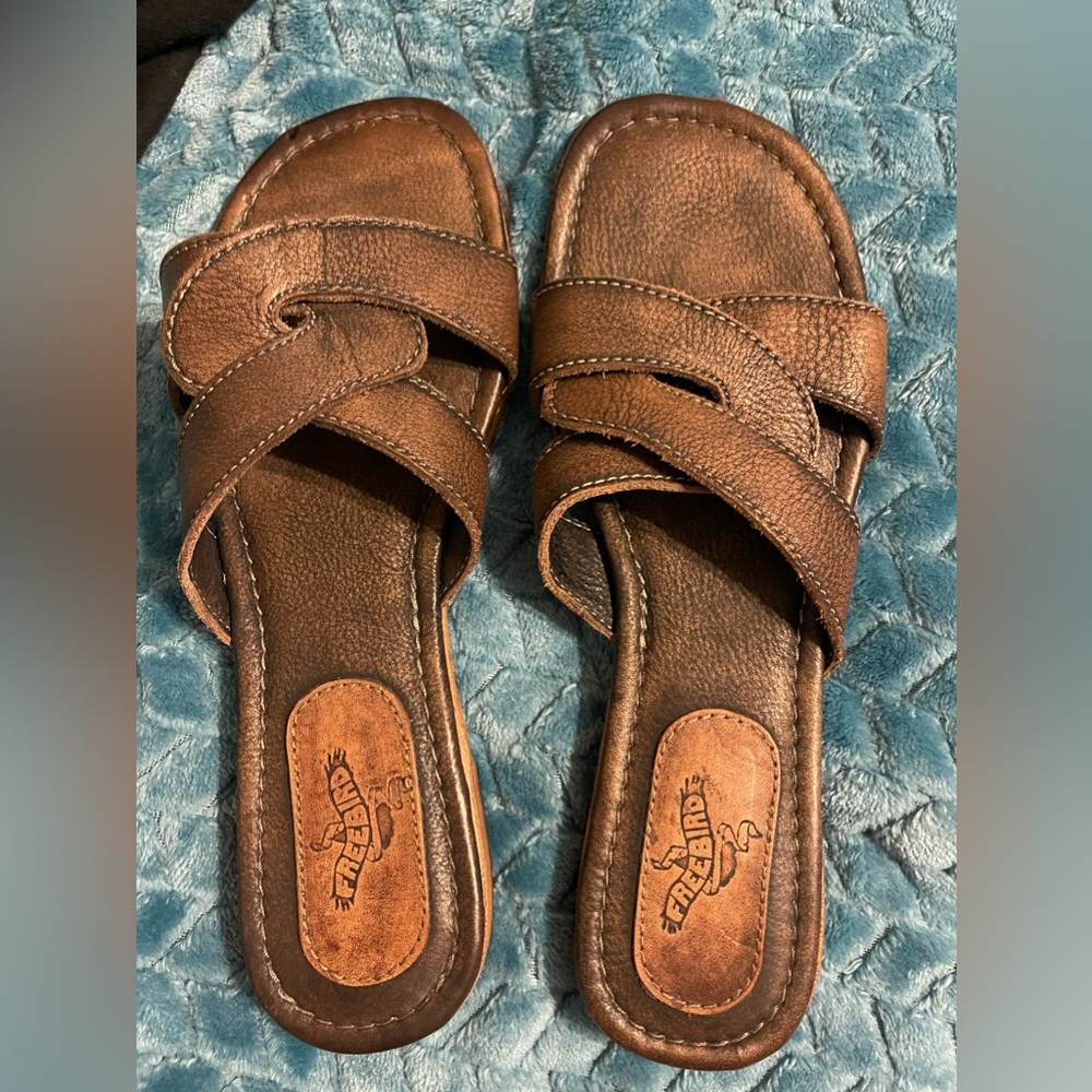 Never worn Freebird sawyer sandals size 9